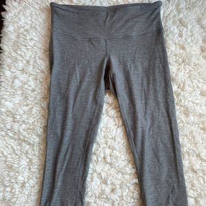 Lululemon grey cropped, size 4 in excellent cond.